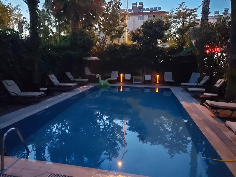 Boutique Nergiz Hotel 시데 외부 사진